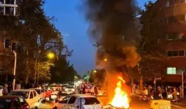انتقاد شدید فرهیختگان از رفتار اخیر علی کریمی