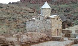 عناصر جزئیات بنای ۱۲ کلیسای قدیمی تهران بررسی شد