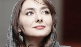 تیپ و استایل هانیه توسلی با چادر در ۲۵ سالگی