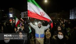فریاد وحدت ملت ایران در دفاع از میهن