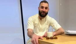 کریم بنزما با زبان روزه بهتر بازی می‌کند