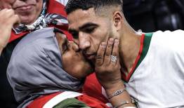 جشن عاشقانه مدافع ملی‌پوش با مادرش