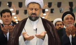 امام جمعه رباط‌کریم: دشمن با کلیپ و دلار نمی‌تواند ملت ایران را بخرد