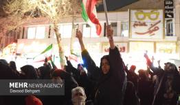 حماسه پرشور مشهدی ها در پنجمین شب از سوگ رهبر شهید