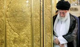 آخرین زیارت رهبر انقلاب اسلامی در حرم مطهر امام رضا(ع)
