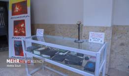 آیین افتتاح نمایشگاه «بصیرت در غبار» در اراک