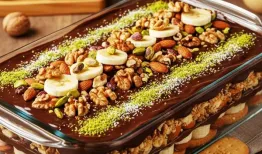 طرز تهیه کیک یخچالی موز و گردو در چند دقیقه
