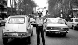 از دی ۵۷ تا دی امسال؛ وقتی شعارهای مردم ۱۸۰ درجه چرخید