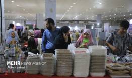 توزیع روزانه بیش از ۲۰۰ تن کالا  در نمایشگاه عرضه مستقیم بندرعباس