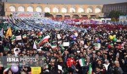 حضور هنرمندان در کنار مردم در ۲۲ بهمن/ تجدید بیعت با آرمان‌های انقلاب و نمایش وحدت ملی