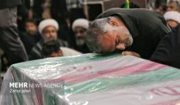 خاطره پدر شهیده مهنّا زارعی از عشق دخترش به رهبر انقلاب