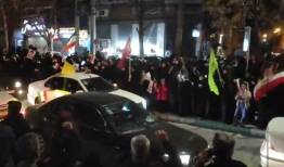 خیابان انقلاب خرم‌آباد مملو از سوگواران رهبر شهید