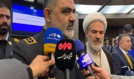 دریادار ایرانی: مردم با حفظ وحدت پاسخ دندان شکن به دشمن دادند