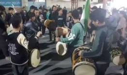 سنج و دمام نوجوانان آبپخشی در سوگ رهبر شهید