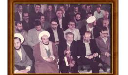 تصاویری منتشرنشده از حضور استاد شهریار در تالار وحدت دانشگاه تبریز