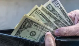 نرخ دلار رسمی ۳هزار تومان کاهش یافت