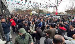 حضور پزشکیان در خروش میلیونی ملت ایران+فیلم