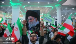 حمایت قمی‌ها از رهبر انقلاب در مسجد جمکران