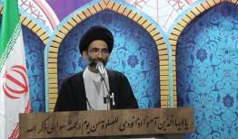 حسینی: ملت ایران انتقام خون رهبر شهید را می‌گیرد