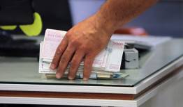 حداکثر حقوق کارکنان دولتی ۳۳ میلیون تومان شد