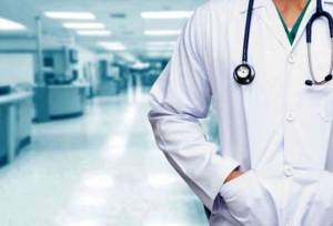 بی‌رغبتی پزشکان عمومی برای ورود به تخصص / صندلی‌های خالی رشته‌های حیاتی پزشکی