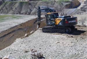 عملیات ایمن‌سازی محور پالایشگاه گاز ایلام برای پیشگیری از حوادث جاده‌ای