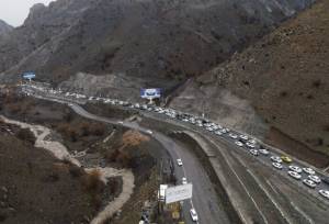 ورود ۱۹۸ هزار خودرو به گیلان/ تداوم ریزش برداری محور منجیل - رودبار