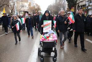 مردم استان سمنان؛ تا پای جان برای انقلاب ایستاده‌ایم