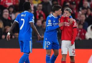 عذرخواهی پرستیانی از بازیکنان بنفیکا و رد توهین به وینیسوس