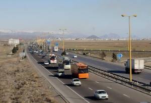 کاهش ۷ درصدی تردد در محورهای مواصلاتی همدان