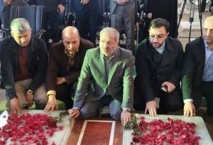 گلباران مزار شهیدان رجایی و باهنر به مناسبت هفته امور تربیتی