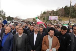 خرم‌آباد؛ «این همه لشکر آمده به عشق رهبر آمده»