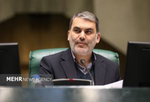 زنگنه: بودجه شرکت‌های دولتی در مجلس به دقت بررسی شود