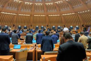 سرهنگ قورزایی: ۱۵۰ ظرفیت کلیدی توسعه در سیستان و بلوچستان شناسایی شد