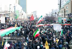 حضور حداکثری مردم راه مقابله با فشار حداکثری دشمن است