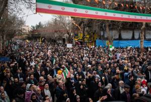 حضور گسترده مردم نورآباد ممسنی در راهپیمایی ۲۲ بهمن