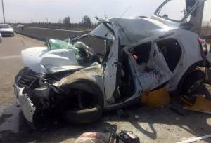 برخورد ال‌۹۰ با تیر برق در جاده آرادان؛ ۴ نفر مصدوم شدند