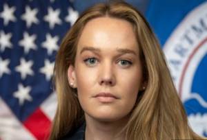 سخنگوی وزارت امنیت داخلی آمریکا کناره گیری می‌کند