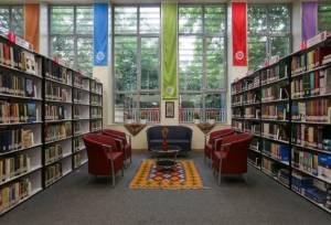 آغاز به‌روزرسانی منابع کتابخانه‌های عمومی فارس با طرح «سروش»