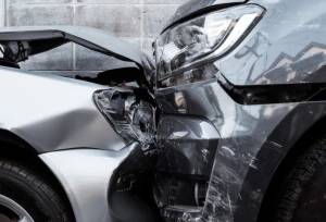 ۲۸۳ فوتی و ۷۵۰۰ مجروح در تصادفات تهران به دلیل بی توجهی به فاصله طولی