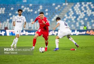 همه چیز هنوز دست پرسپولیس است/ یک مشکل تیم «اوسمار» را آزار می‌دهد