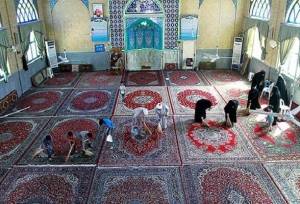 غبار روبی ۸۰ مسجد دامغان در آستانه ماه رمضان 