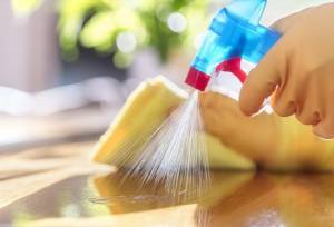 در ایام خانه تکانی چه شوینده‌ای برای پوست خود انتخاب کنیم