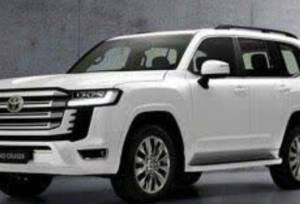 کشف تویوتا لندکروز ۸۰ میلیاردی قاچاق در عباس آباد