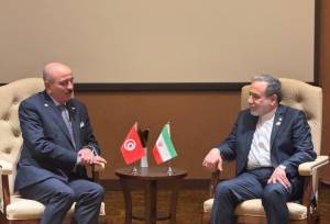 وزیر خارجه تونس سالگرد پیروزی انقلاب اسلامی را به عراقچی تبریک گفت