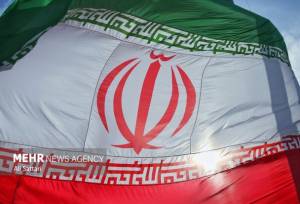 تصاویری از رژه تراکتورها و راهپیمایی ۲۲ بهمن مردم ملایر