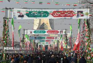 چرا حضور در راهپیمائی ۲۲ بهمن امسال بیش از همیشه اهمیت دارد؟