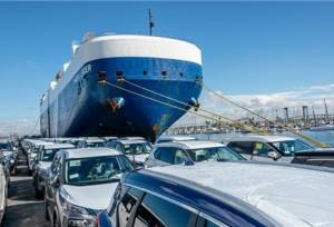 تعیین حقوق گمرکی خودرو به میزان ۴ درصد