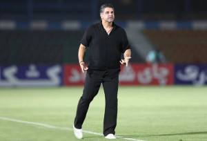 حاشیه نیمه اول بازی استقلال/ حضور مدیران در شب پرخروش یک سرمربی