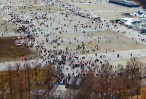 از منهتن تا مونیخ؛ تجمعات کم‌رمق با چاشنی شرکت‌کنندگان اجاره‌ای